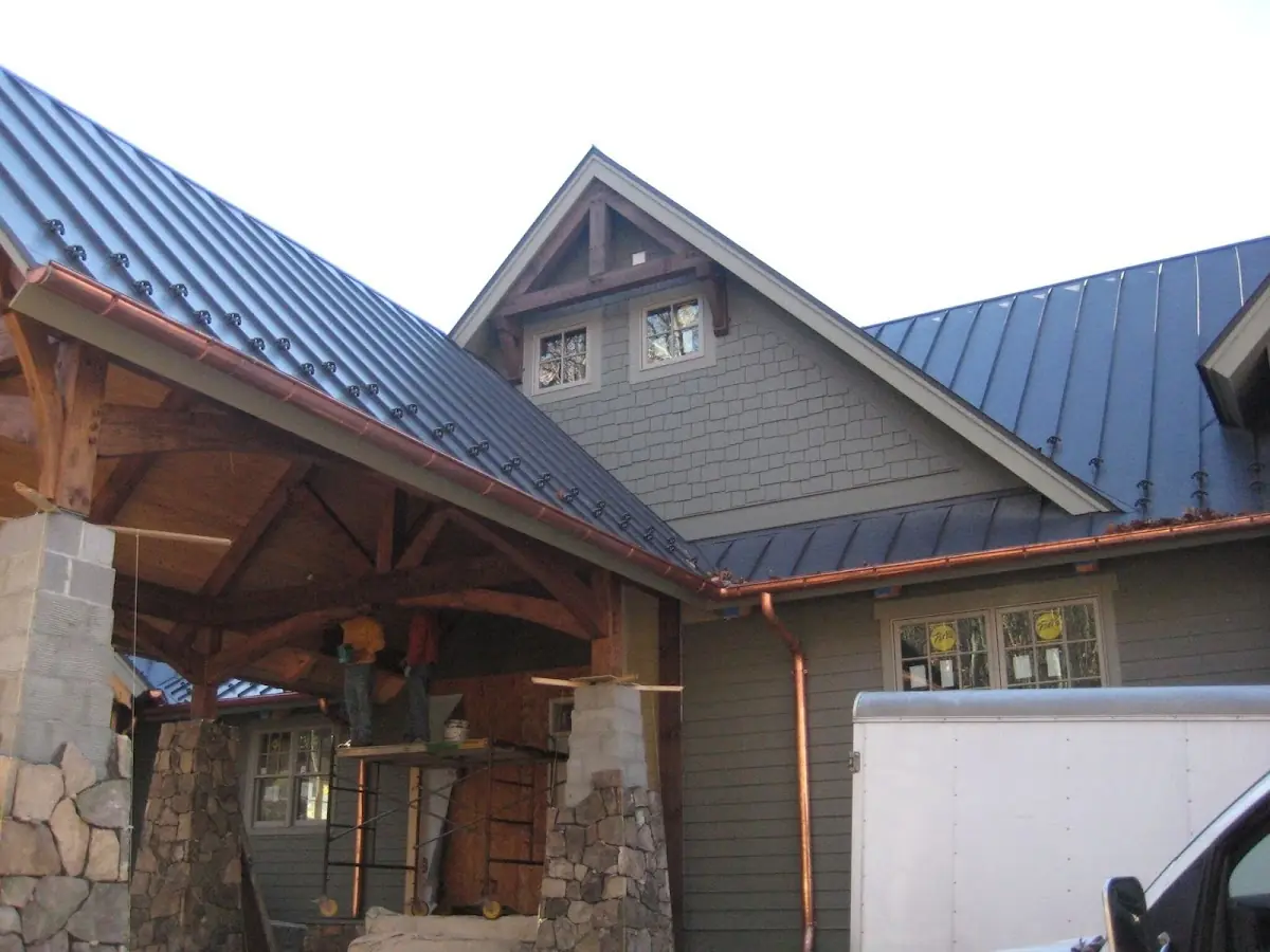 Craftsman Roofing team delivering quality roofing work in Franjo